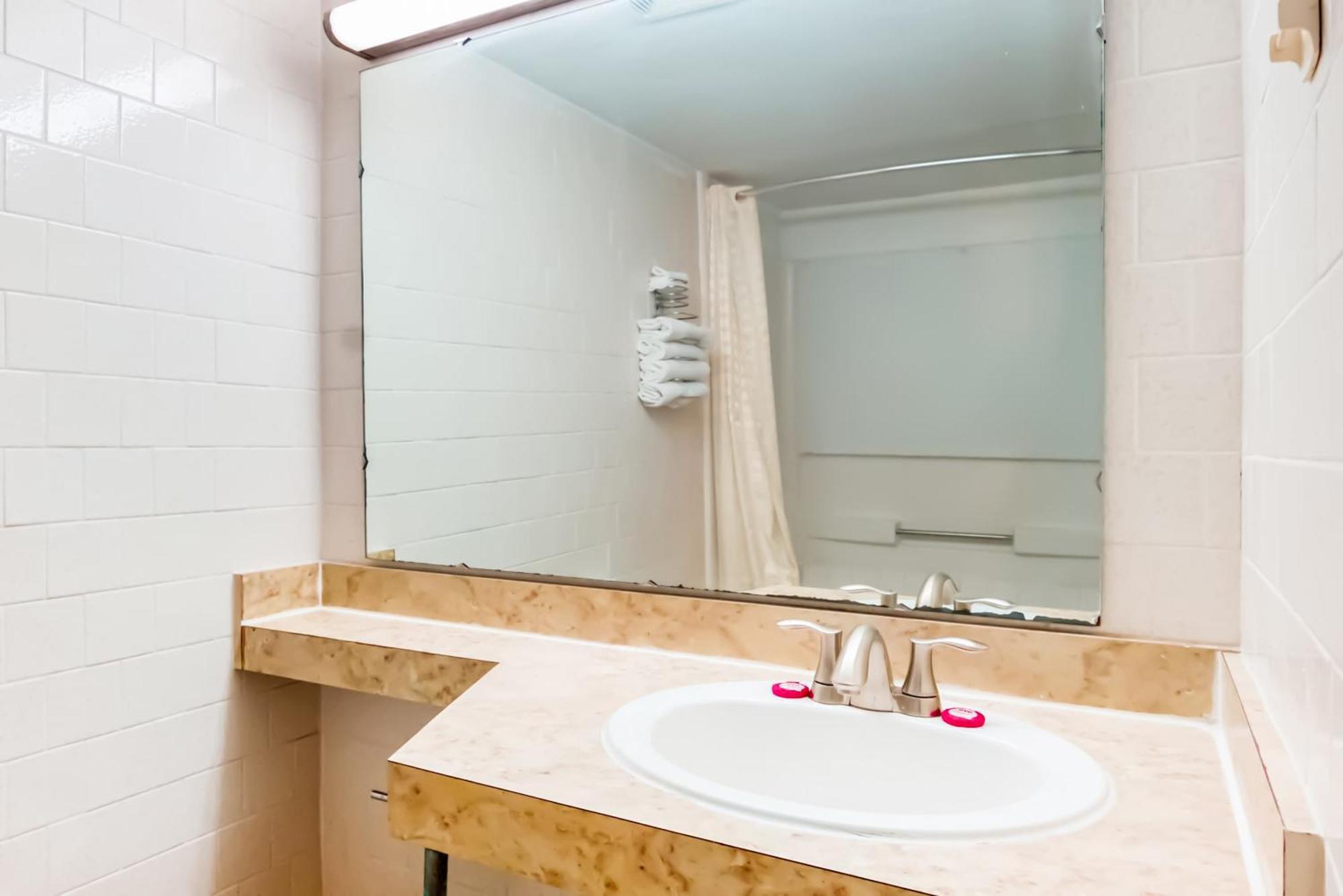 Oyo Hotel Alice Tx Hwy 281 West ภายนอก รูปภาพ