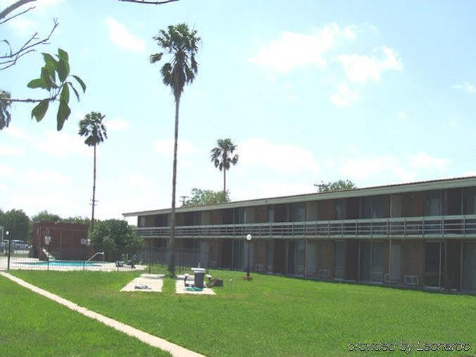 Oyo Hotel Alice Tx Hwy 281 West ภายนอก รูปภาพ